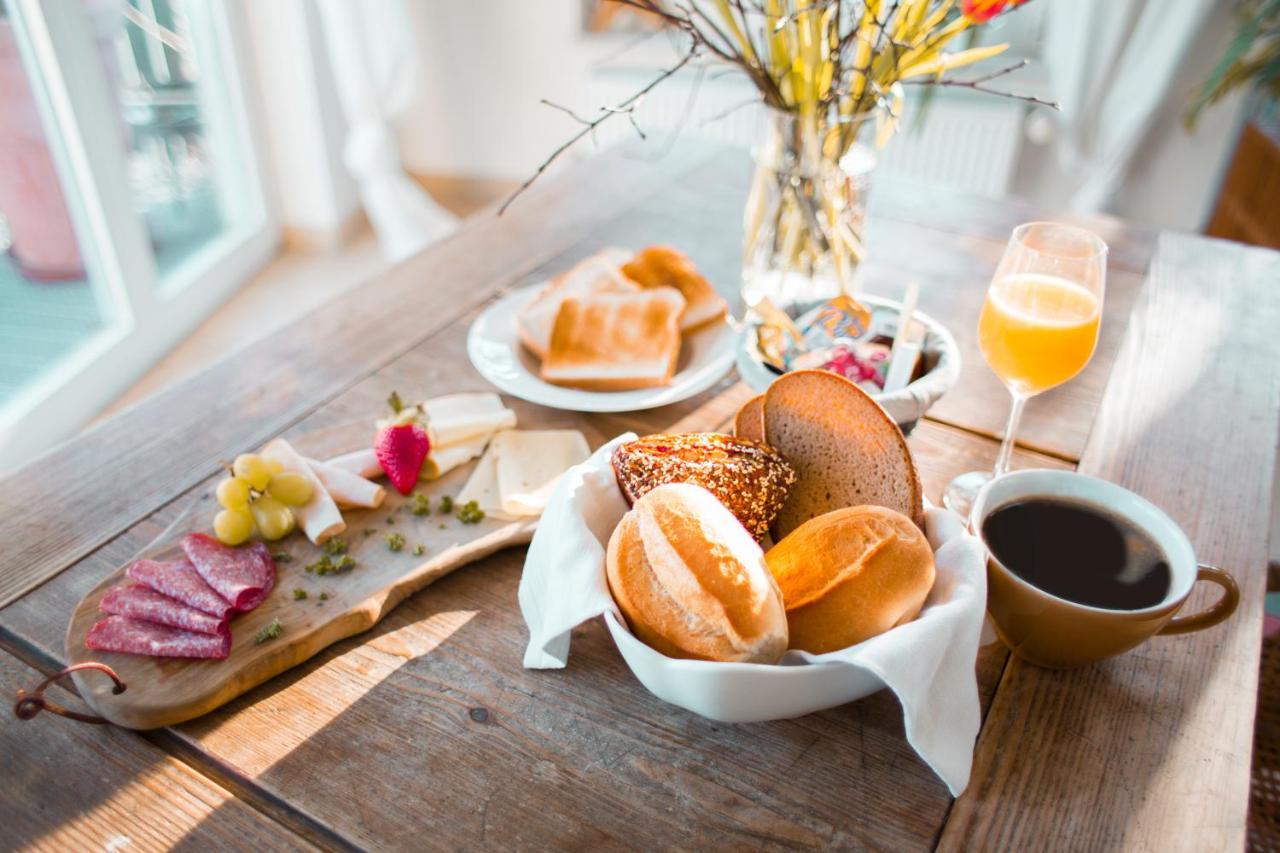 Hungen Bed & Breakfast Unter Den Linden المظهر الخارجي الصورة